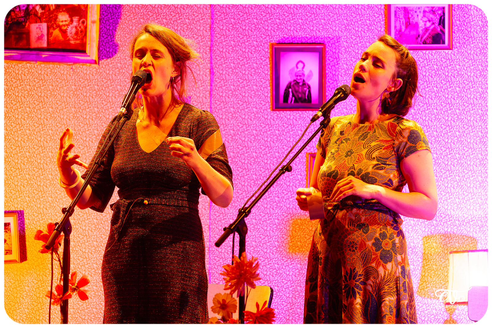 LES GÉANTES (LE DUO DU BAS)